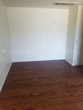 6802 W Glendale Ave-Unit -15 in Glendale, AZ - Building Photo - Building Photo