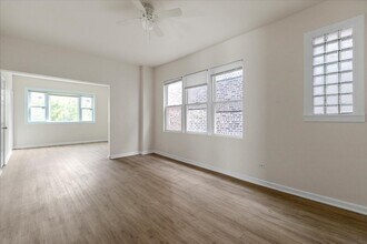 4450 S Wood St in Chicago, IL - Building Photo - Building Photo
