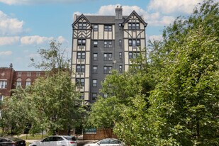 5718 N Winthrop Ave in Chicago, IL - Building Photo
