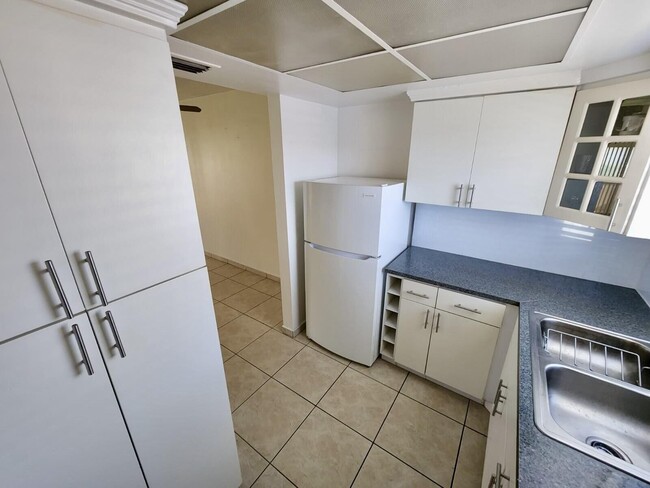 2926 Ashley Dr E in West Palm Beach, FL - Building Photo - Building Photo