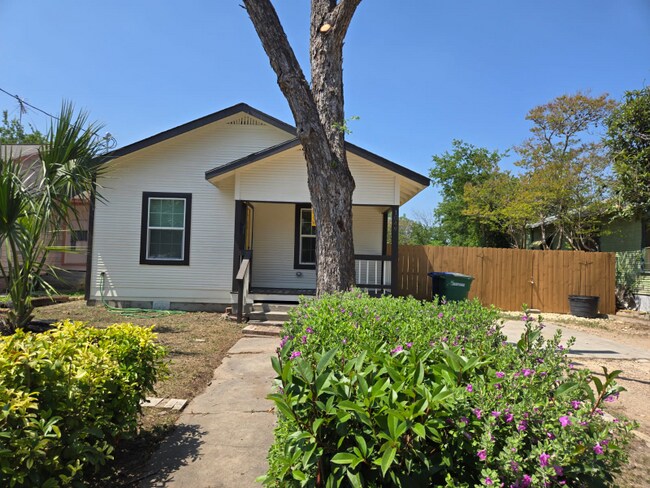 property at 1049 Sacramento St