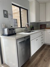 8393 Summerdale Rd in San Diego, CA - Building Photo - Building Photo