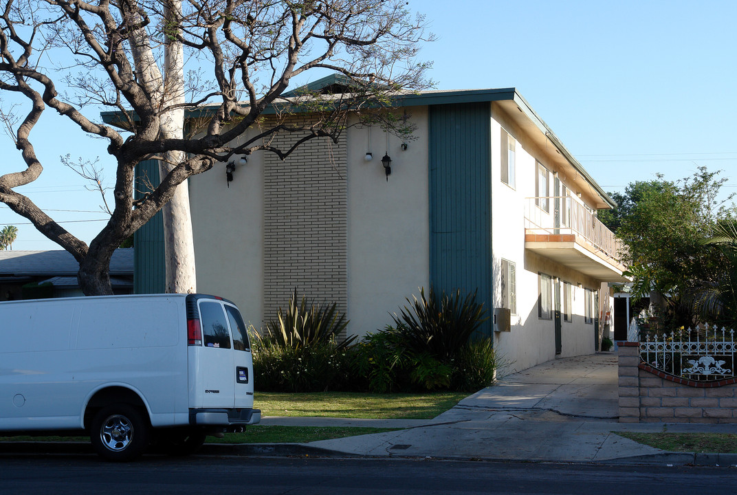 533 Hyde Park Pl in Inglewood, CA - Building Photo