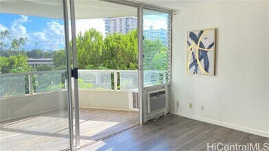 2600 Pualani Way in Honolulu, HI - Building Photo - Building Photo