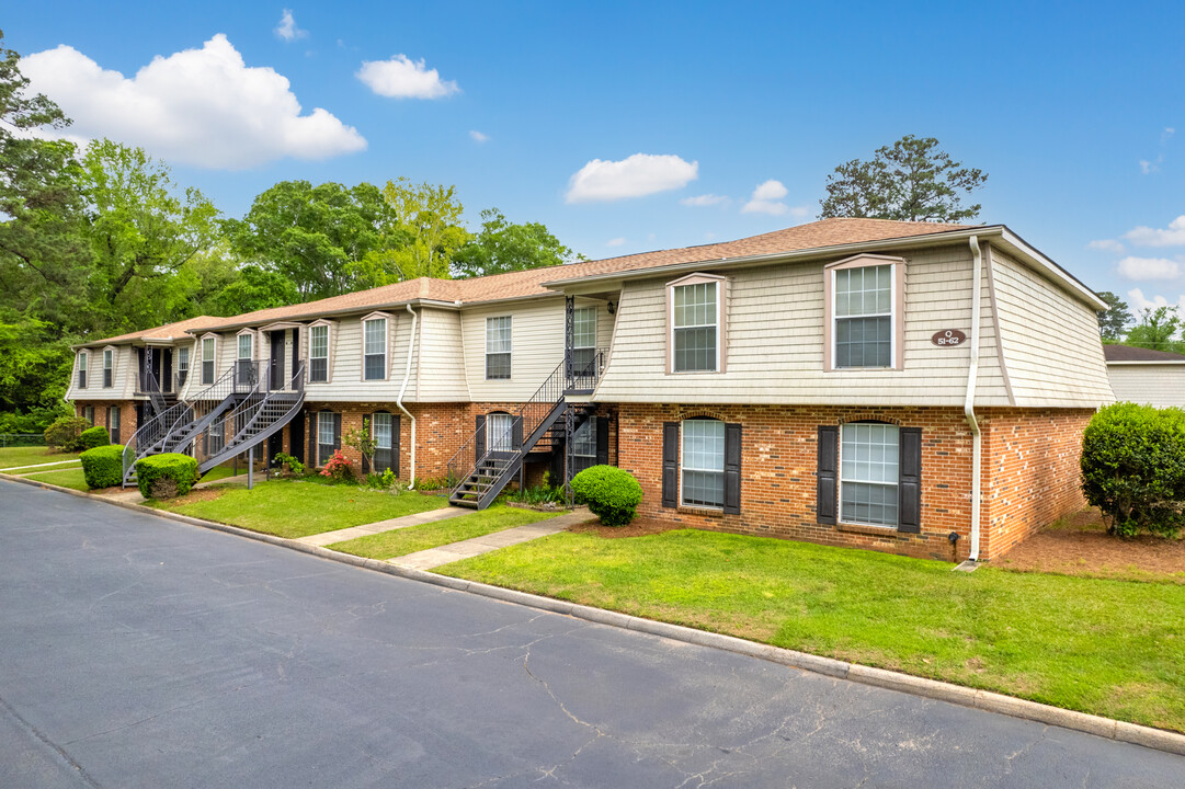 Carriage House Apartments in Dothan, AL - Building Photo