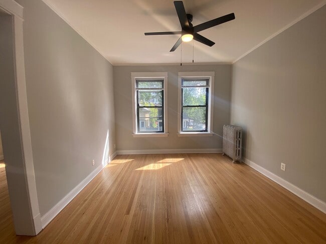 1320 W Waveland Ave in Chicago, IL - Building Photo - Building Photo