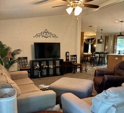 12545 Louis Dr in Beaumont, TX - Foto de edificio - Building Photo