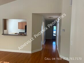 120 Little Fox in Fletcher, NC - Building Photo - Building Photo