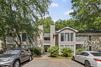 2005 Augusta Dr in Marietta, GA - Building Photo - Building Photo