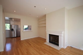 111 S Oak Knoll Ave, Unit 203 in Pasadena, CA - Building Photo - Building Photo