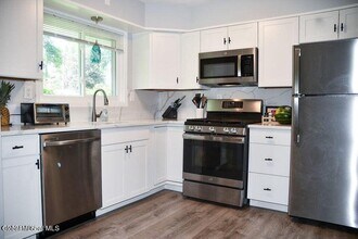 20 Marie Pkwy in Albany, NY - Building Photo - Building Photo