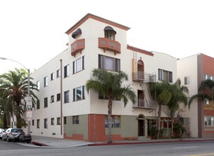 44 Alamitos Ave in Long Beach, CA - Foto de edificio - Building Photo