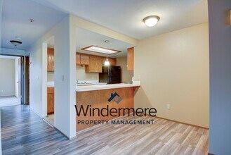 1235 SE 4th Ave in Oak Harbor, WA - Building Photo - Building Photo