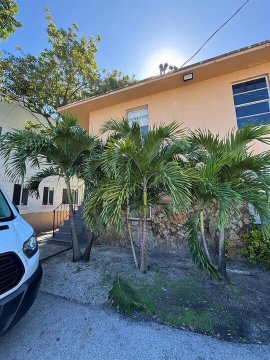 1320 SW 6th St in Miami, FL - Building Photo
