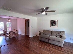 1180 Starline Dr in Smyrna, GA - Building Photo - Building Photo