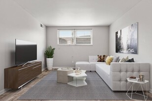 The Flats on Tamarack Apartments