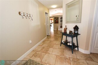 181 Alhambra Way in Weston, FL - Building Photo - Building Photo