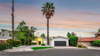 16127 Hartsook St in Los Angeles, CA - Building Photo