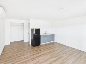 Main Street Flats in Mountain Home, AR - Building Photo