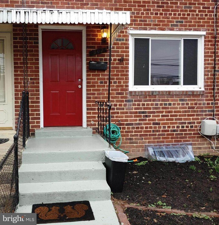 809 4th St in Laurel, MD - Building Photo