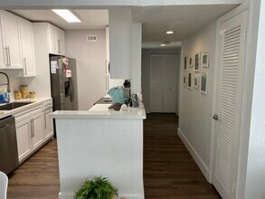 13718 SW 90th Ave in Miami, FL - Building Photo - Building Photo