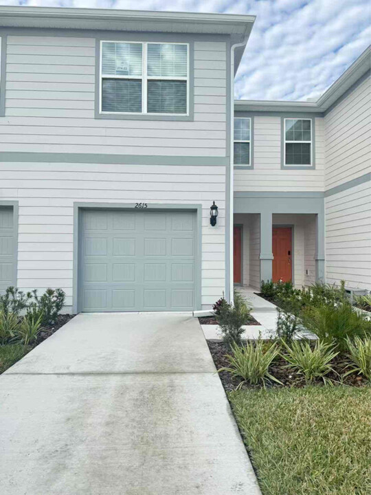 2615 Winsome Wy in Davenport, FL - Building Photo