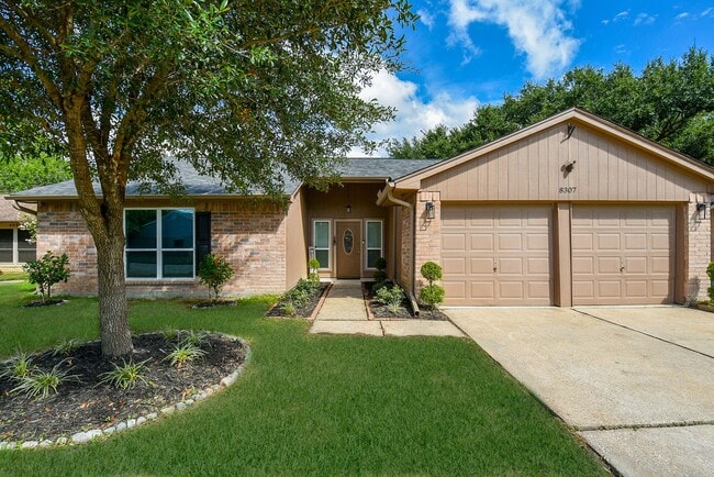 8307 Stagewood Dr in Humble, TX - Building Photo - Building Photo
