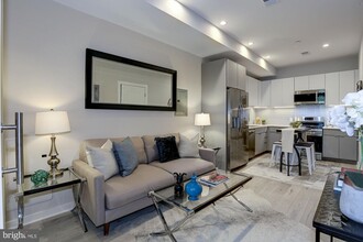 1420 North Capitol St NW-Unit -201 in Washington, DC - Building Photo - Building Photo