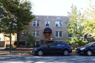 233 Kentucky Ave SE in Washington, DC - Building Photo - Building Photo