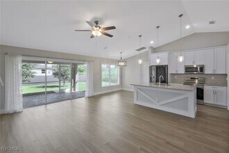 2806 22nd St W in Lehigh Acres, FL - Building Photo - Building Photo