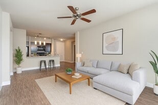 The Enclave at Brookside in Tulsa, OK - Building Photo