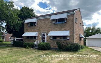 3322 Milverton Rd in Shaker Heights, OH - Building Photo
