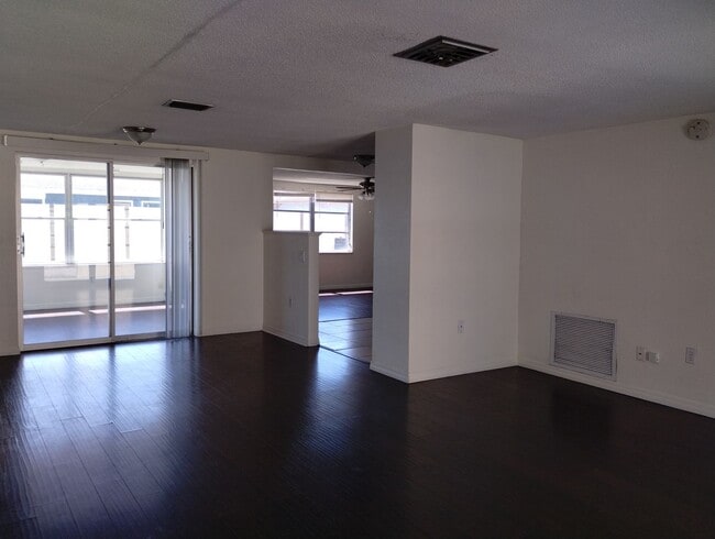 6934 Tierra Linda St in Port Richey, FL - Building Photo - Building Photo