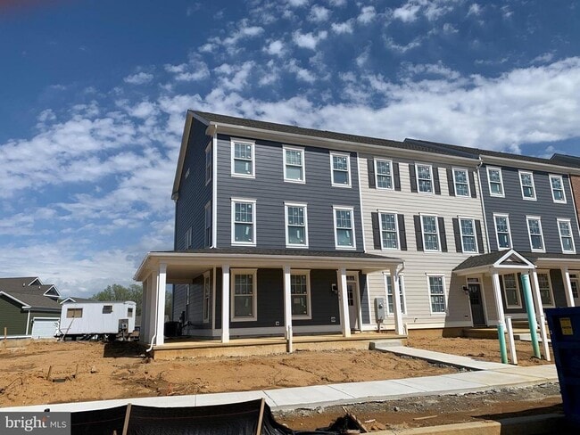 property at 860 Mapleton Ave