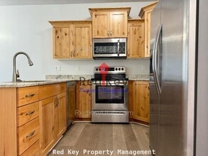 849 Gleneagle Ct in Tooele, UT - Building Photo - Building Photo