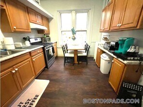 73 Westland Ave, Unit 3 in Boston, MA - Foto de edificio - Building Photo