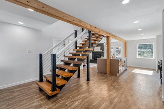 1030 W Five Mile Pky in Dallas, TX - Building Photo - Building Photo