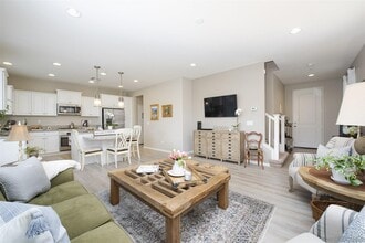 558 Moonlight Dr in San Marcos, CA - Building Photo - Building Photo