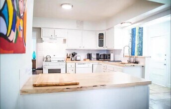 1817 Beall St in Houston, TX - Foto de edificio - Building Photo