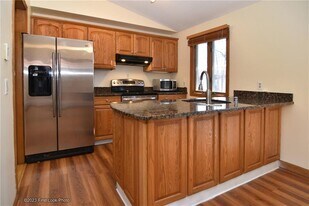34 Ann Mary Brown Dr in Warwick, RI - Building Photo
