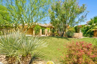 23 Vía Las Flores in Rancho Mirage, CA - Foto de edificio - Building Photo