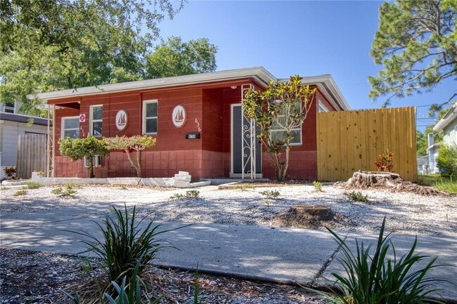 property at 636 15th Ave S
