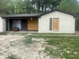 5492 Apple Blossom Dr in Memphis, TN - Building Photo