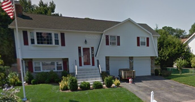 41 Carpenter Dr in East Hartford, CT - Building Photo
