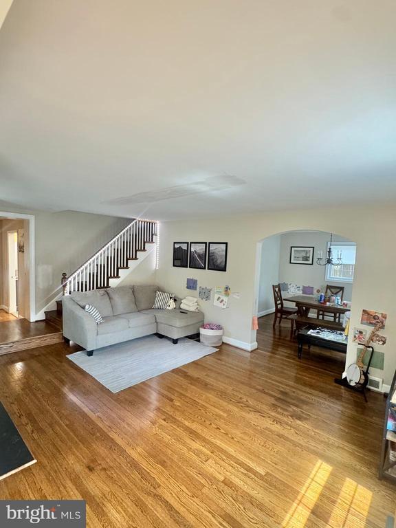 property at 42 S Park Dr