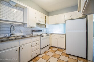 2101 49th St in Lubbock, TX - Building Photo - Building Photo