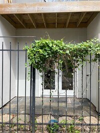 2425 Augusta Dr - 24