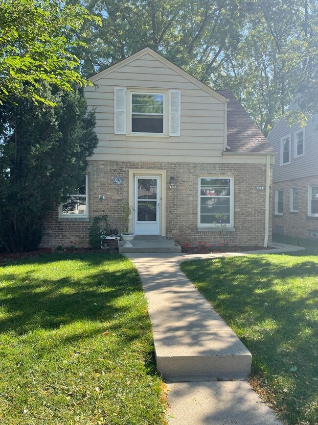 property at 2828 S 48th St