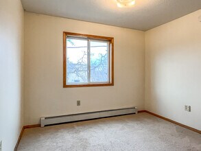 2216 Longyear Ave, Unit 2216 in Marquette, MI - Building Photo - Building Photo
