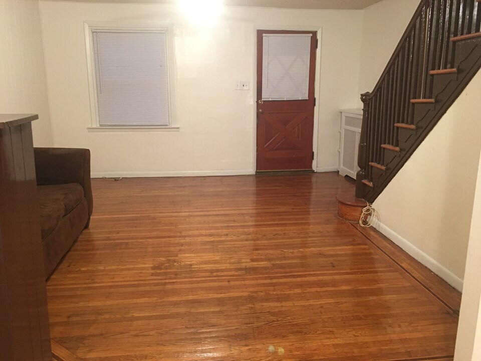 1211 Alcott St in Philadelphia, PA - Foto de edificio